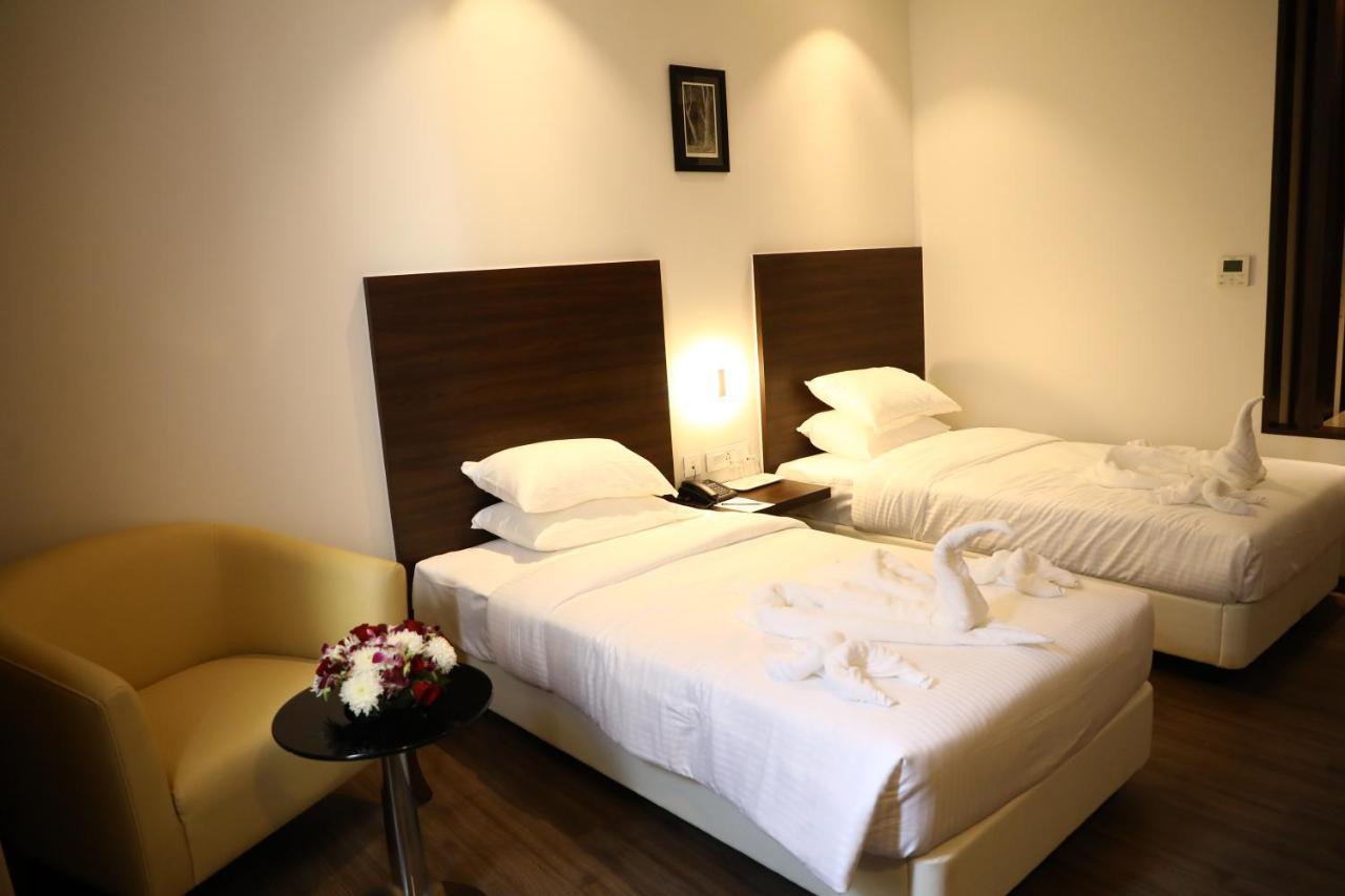 Yn Hotels Bangalore Dış mekan fotoğraf