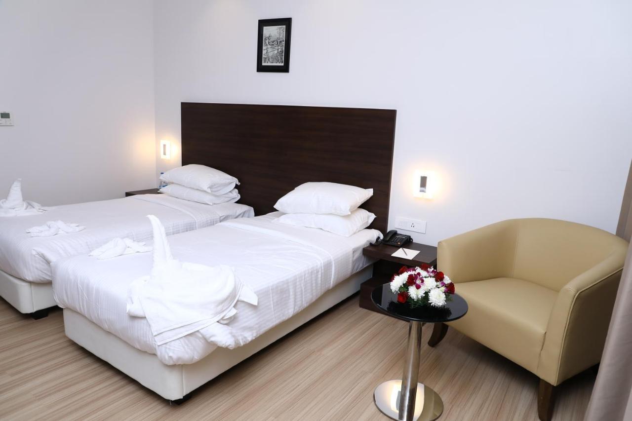 Yn Hotels Bangalore Dış mekan fotoğraf