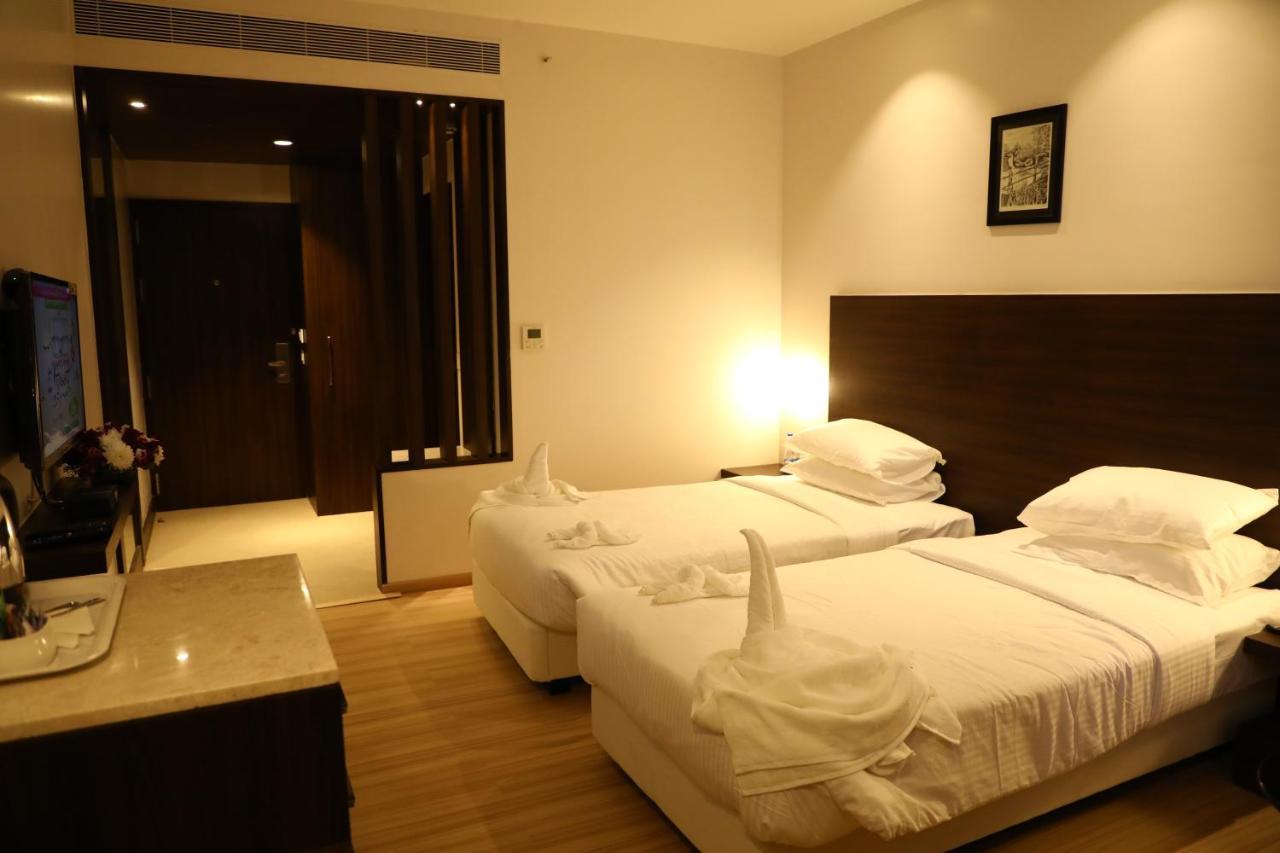 Yn Hotels Bangalore Dış mekan fotoğraf